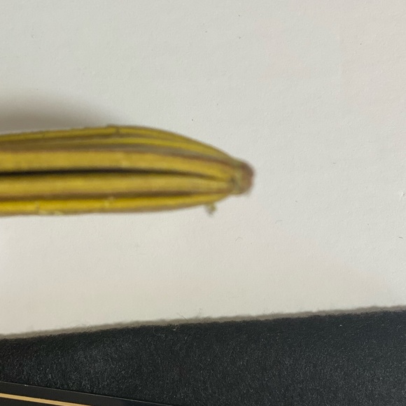 AUTHENTIC CHANEL CARD HOLDER LAMBSKIN YELLOW - Picture 6 of 9